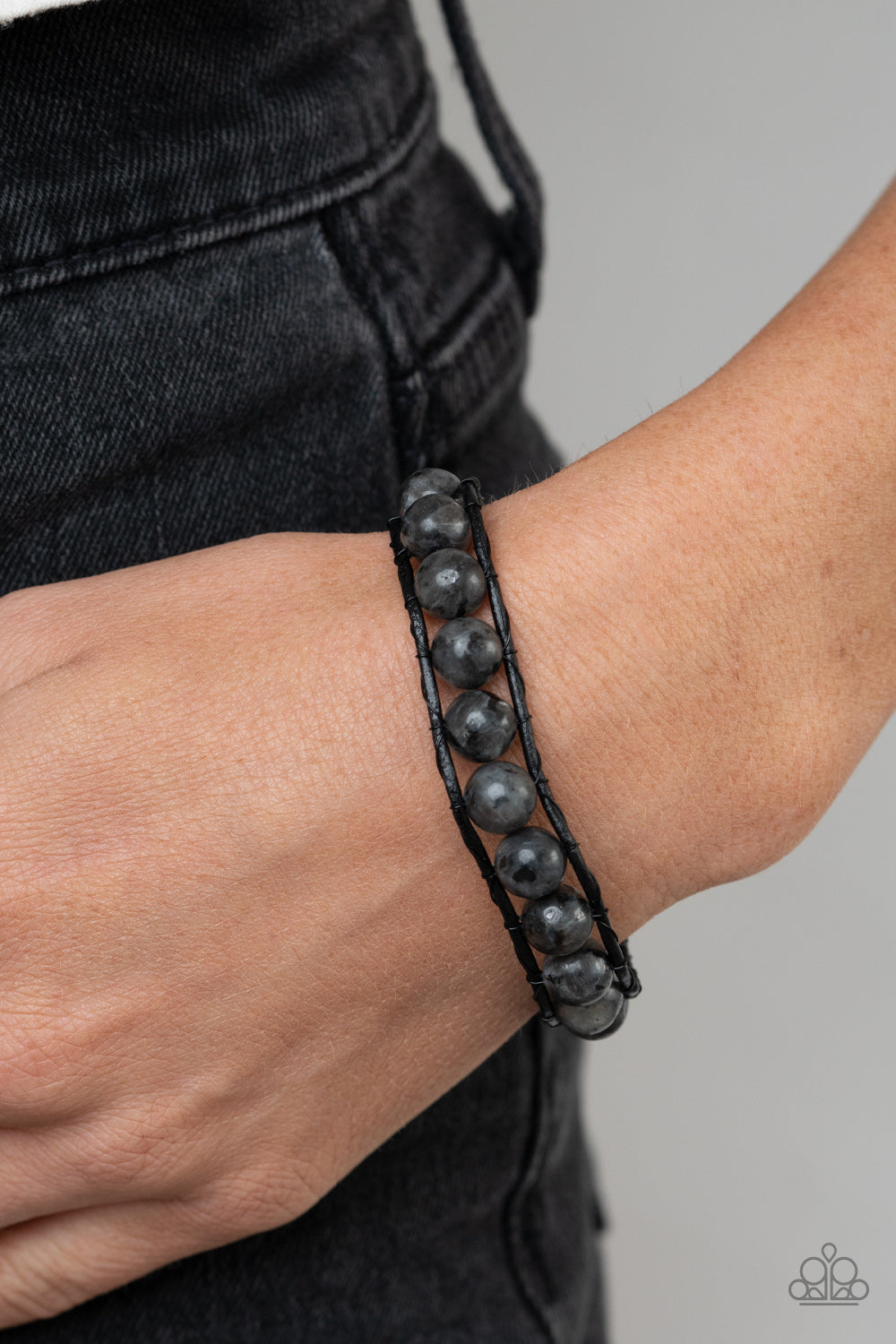 Paparazzi ♥ Homespun Stones  - Black ♥  Bracelet