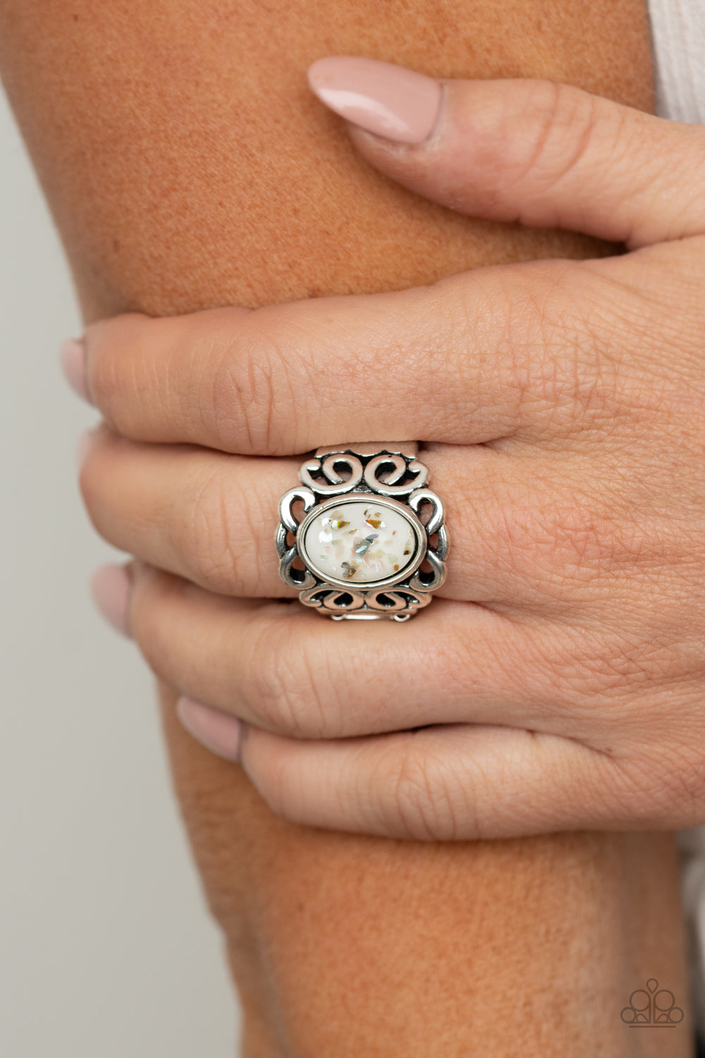 Paparazzi ♥ Straight To The POP! - White ♥  Ring