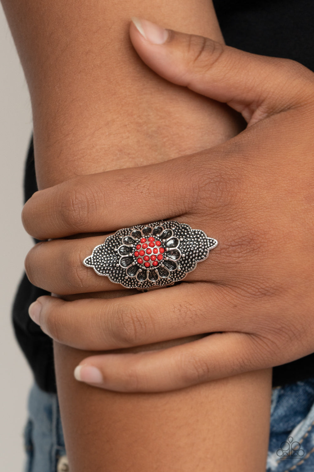 Paparazzi ♥ Wildly Wallflower - Red ♥  Ring