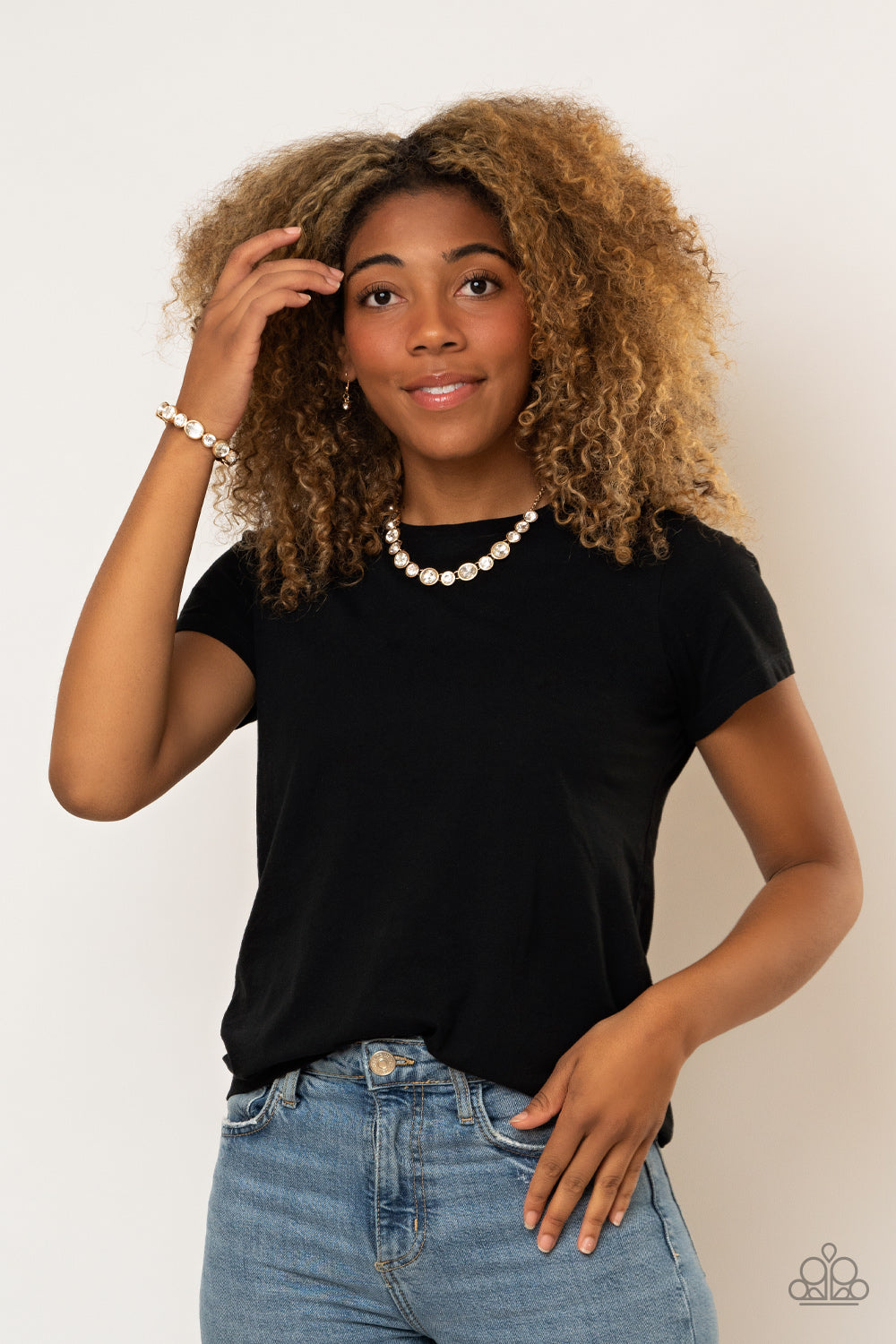 Paparazzi ♥ Girls Gotta Glow - Gold ♥  Necklace