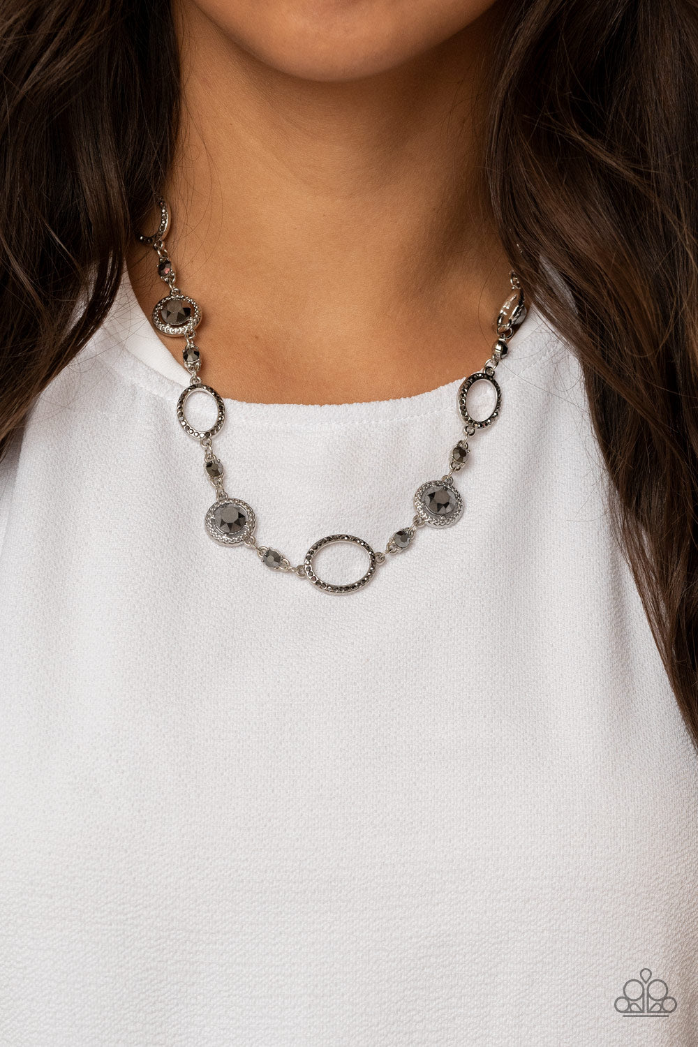 Paparazzi ♥ Pushing Your LUXE - Silver ♥  Necklace