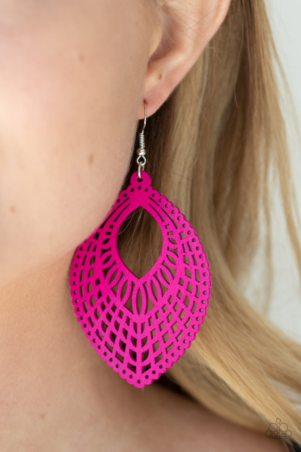 Paparazzi ♥ One Beach At A Time - Pink ♥  Earrings