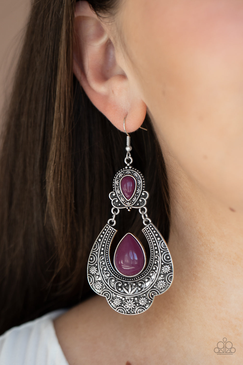Paparazzi ♥ Rise and Roam - Purple ♥  Earrings