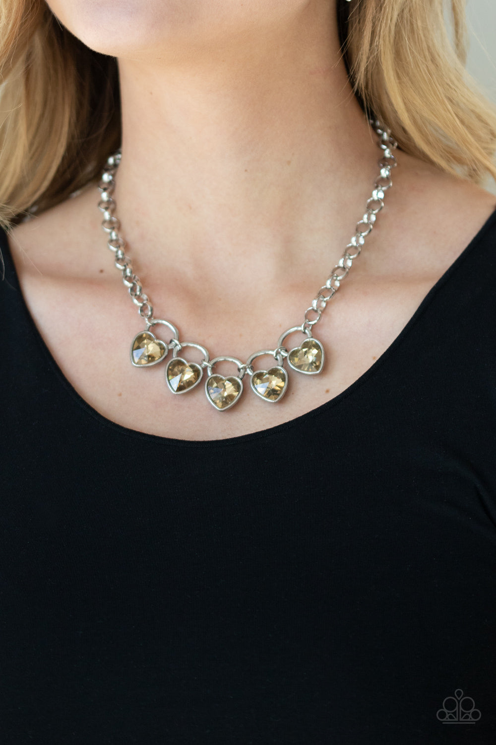 Paparazzi ♥ HEART On Your Heels - Brown ♥  Necklace