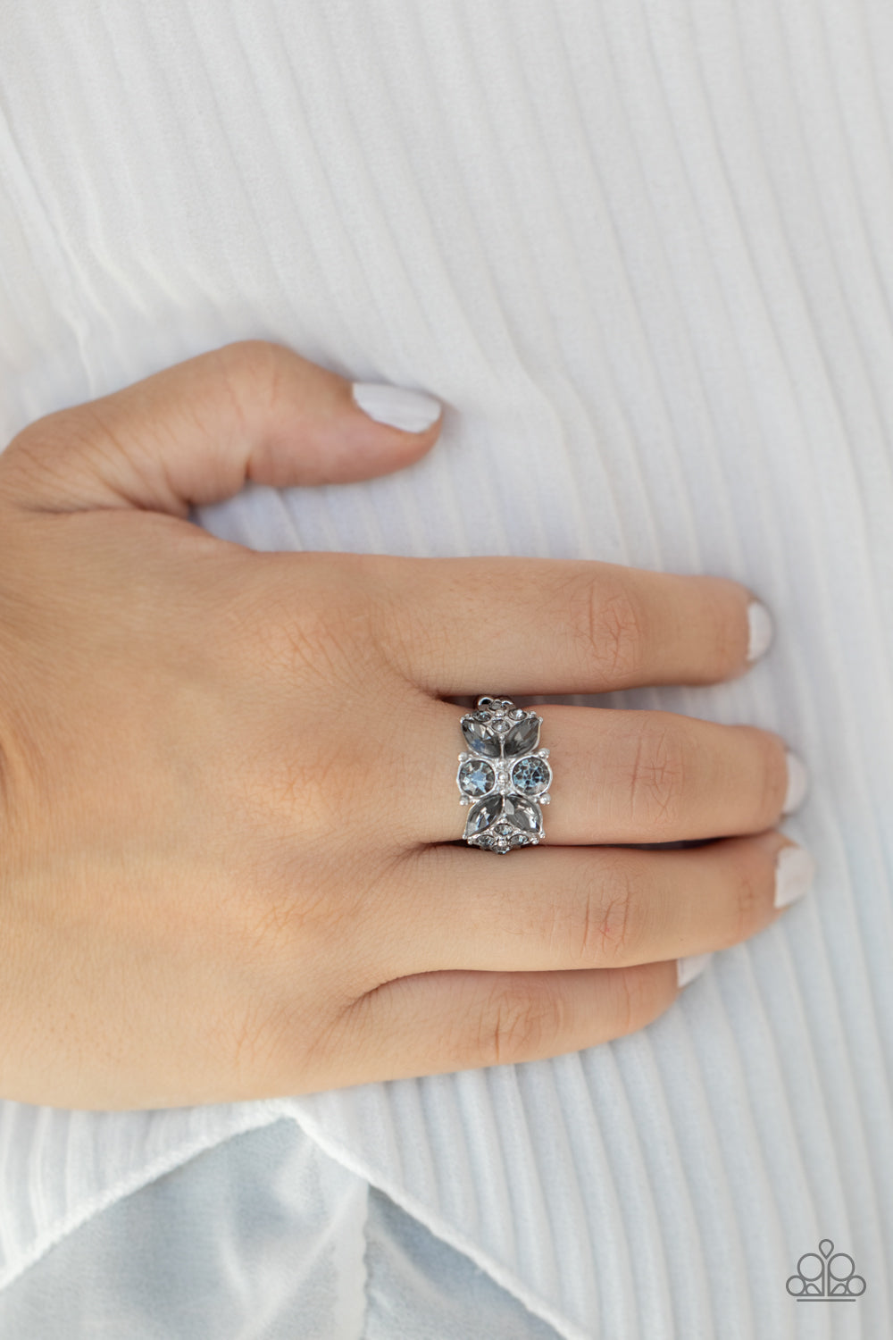 Paparazzi ♥ Sparkly State of Mind - Silver ♥  Ring