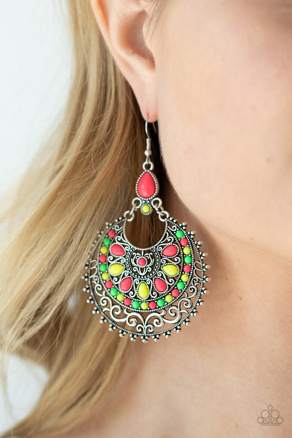 Paparazzi ♥ Laguna Leisure - Multi ♥  Earrings