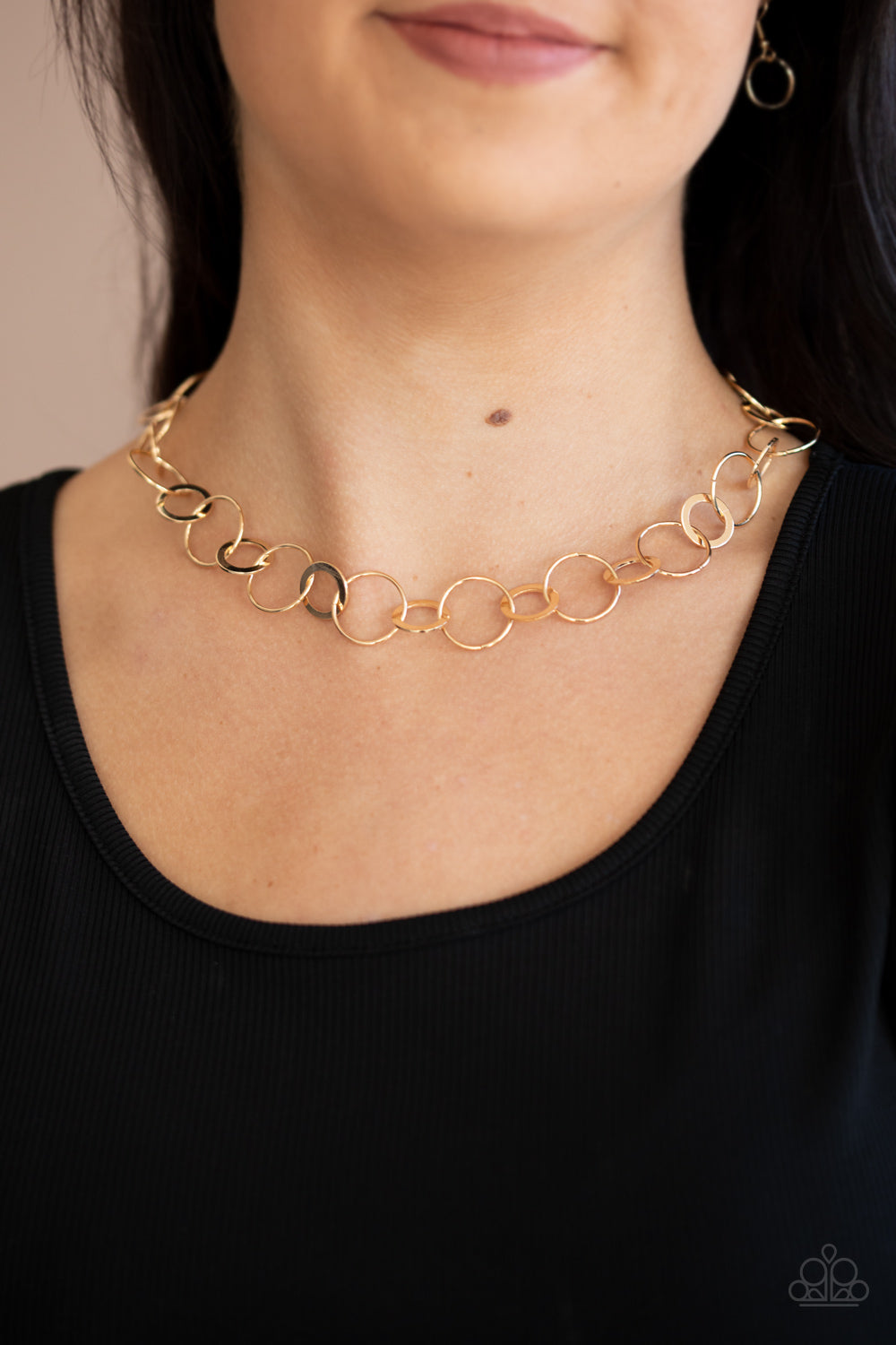 Paparazzi ♥ Revolutionary Radiance - Gold ♥  Necklace