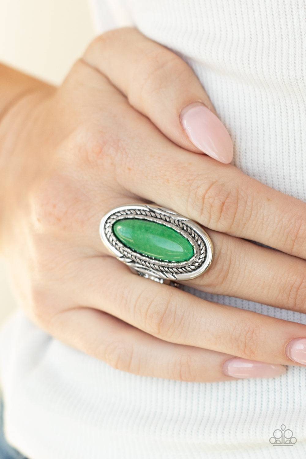 Paparazzi ♥ Primal Instincts - Green ♥  Ring