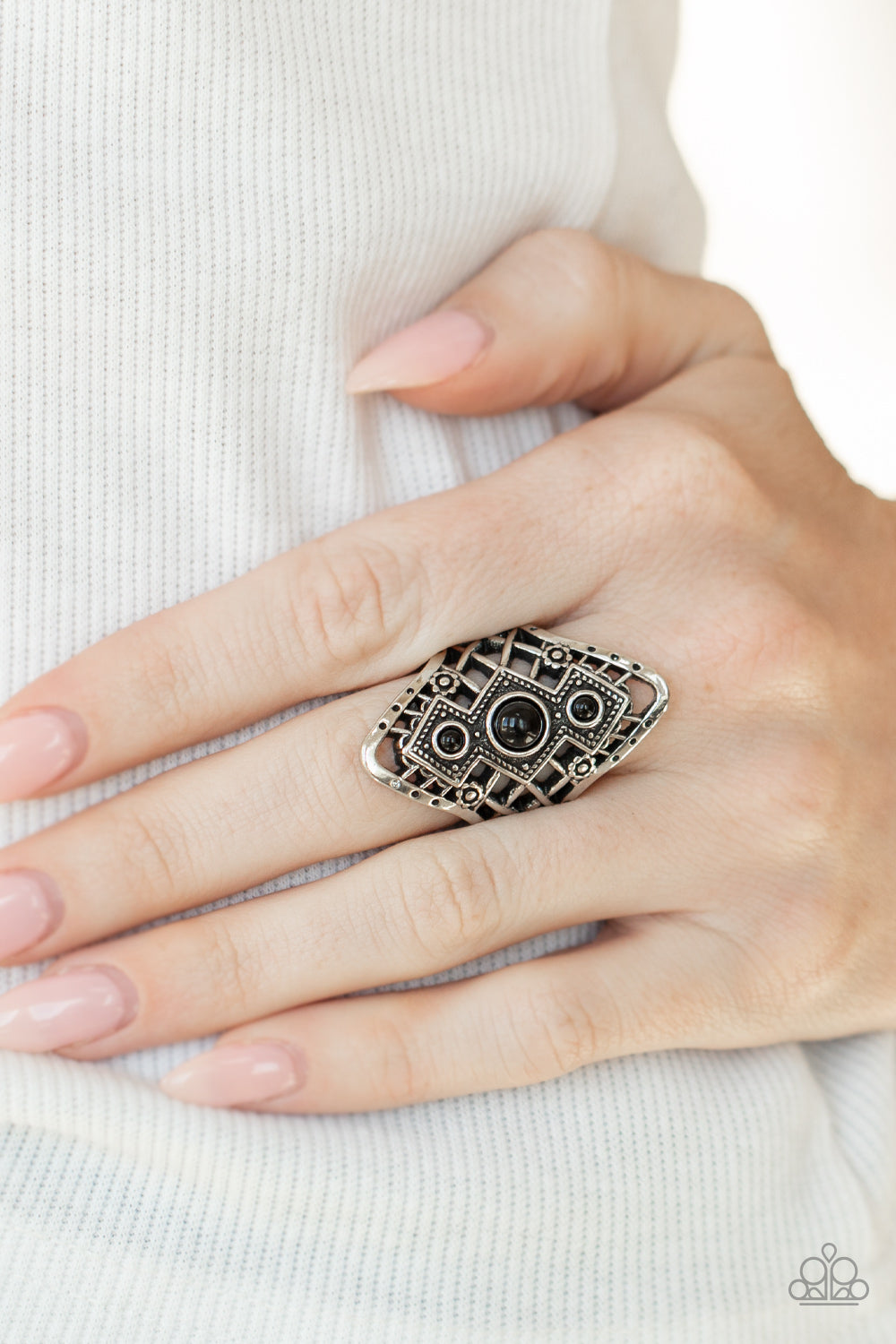 Paparazzi ♥ Desert Dreamland - Black ♥  Ring
