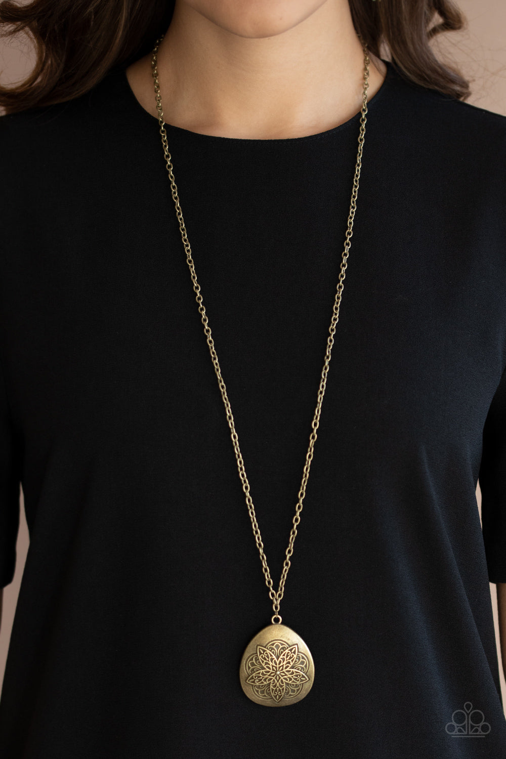 Paparazzi ♥ Rustic Renaissance - Brass ♥  Necklace