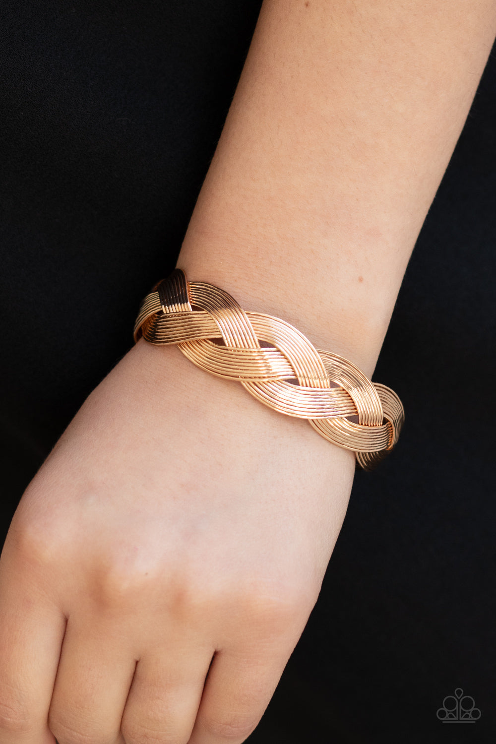 Paparazzi ♥ Woven Wonder - Gold ♥  Bracelet