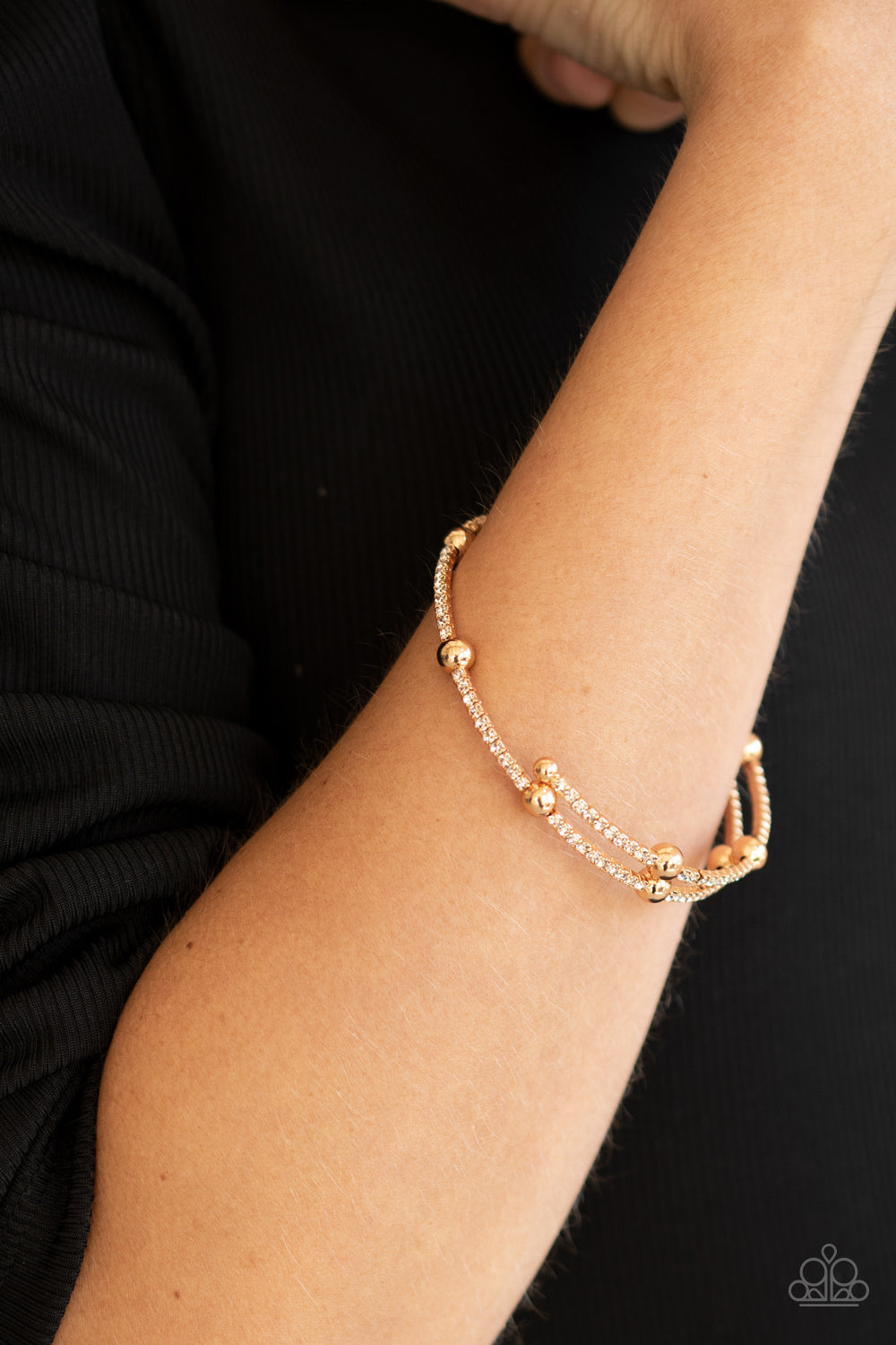 Paparazzi ♥ Standout Shine - Gold ♥  Bracelet