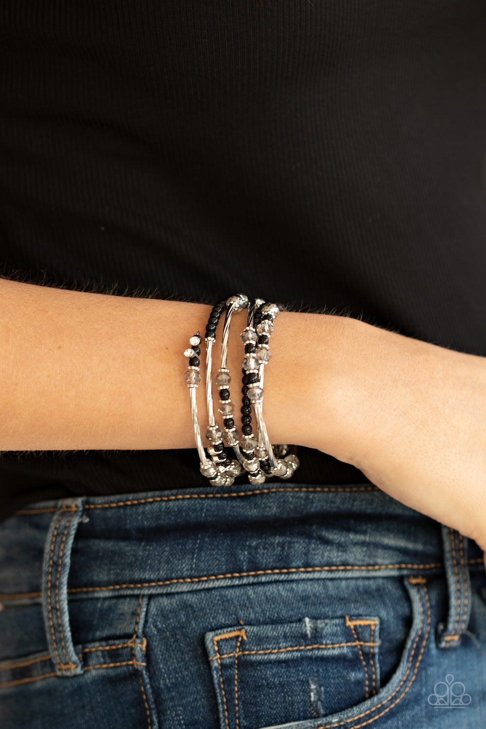 Paparazzi ♥ Head-Turning Twinkle - Black ♥  Bracelet