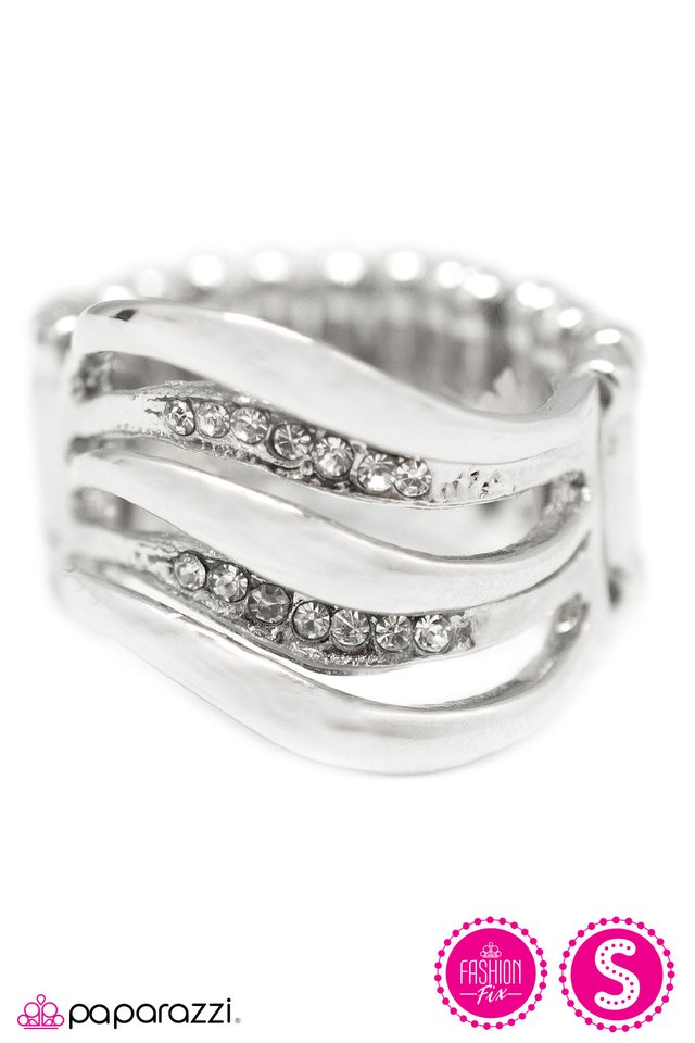 Paparazzi ♥ Tidal Wave - Silver ♥ Ring
