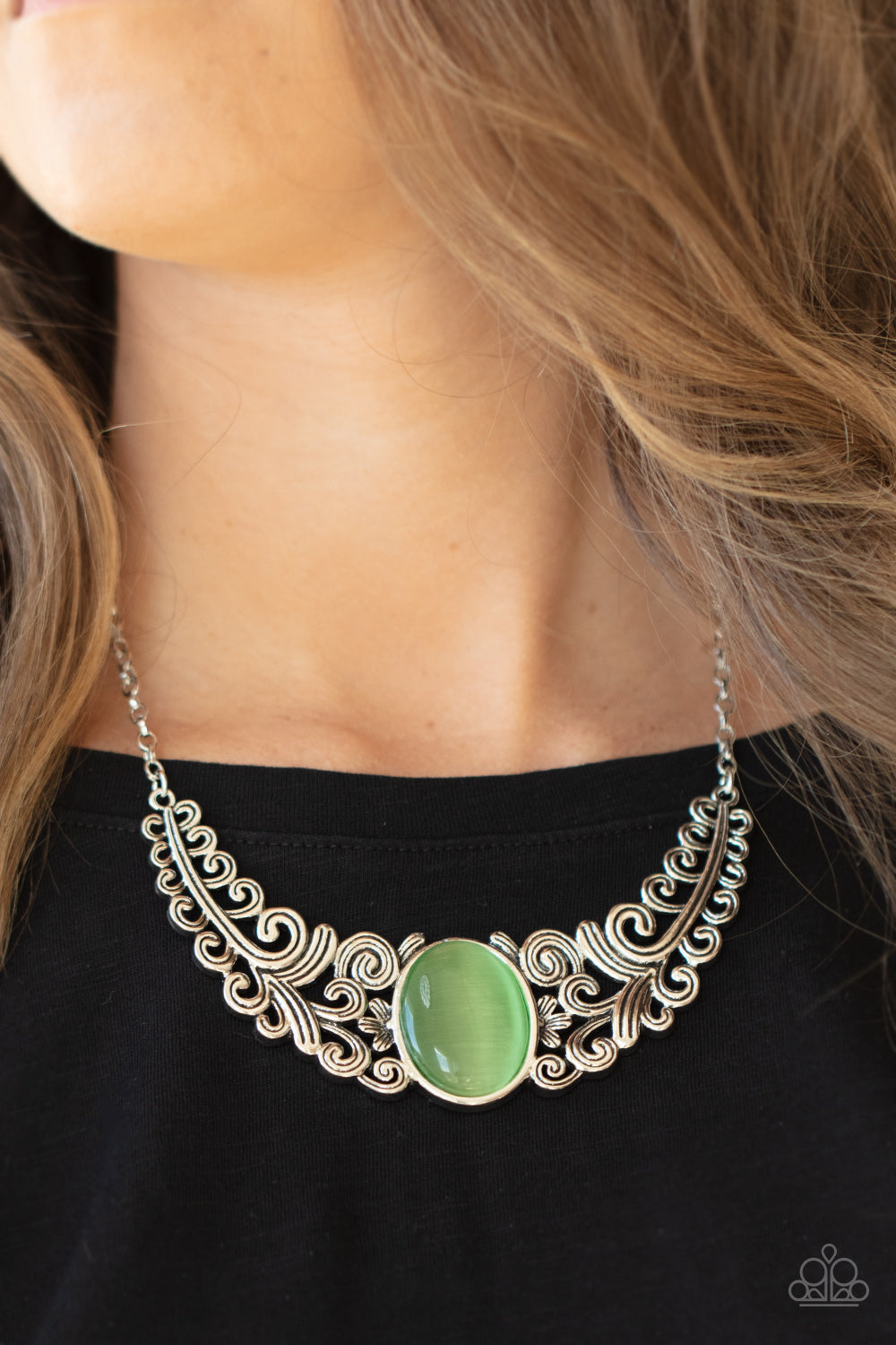 Paparazzi ♥ Celestial Eden - Green ♥  Necklace
