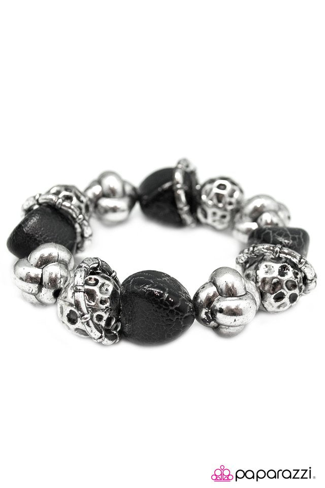 Paparazzi ♥ Hot Lava - Black ♥ Bracelet