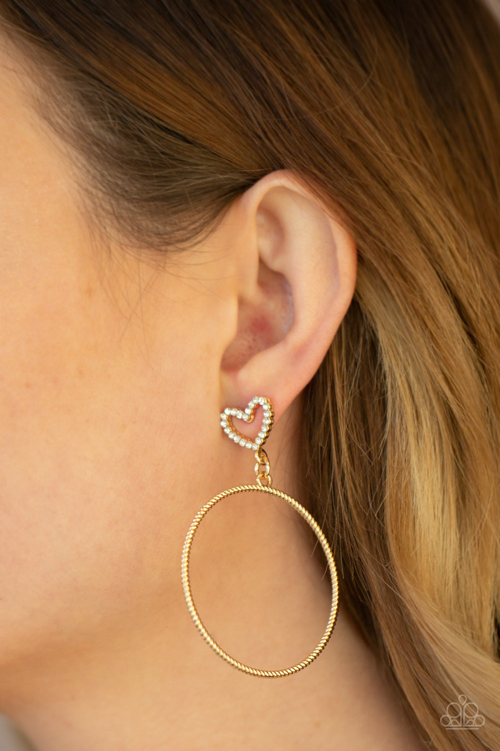 Paparazzi ♥ Love Your Curves - Gold ♥  Post Earrings