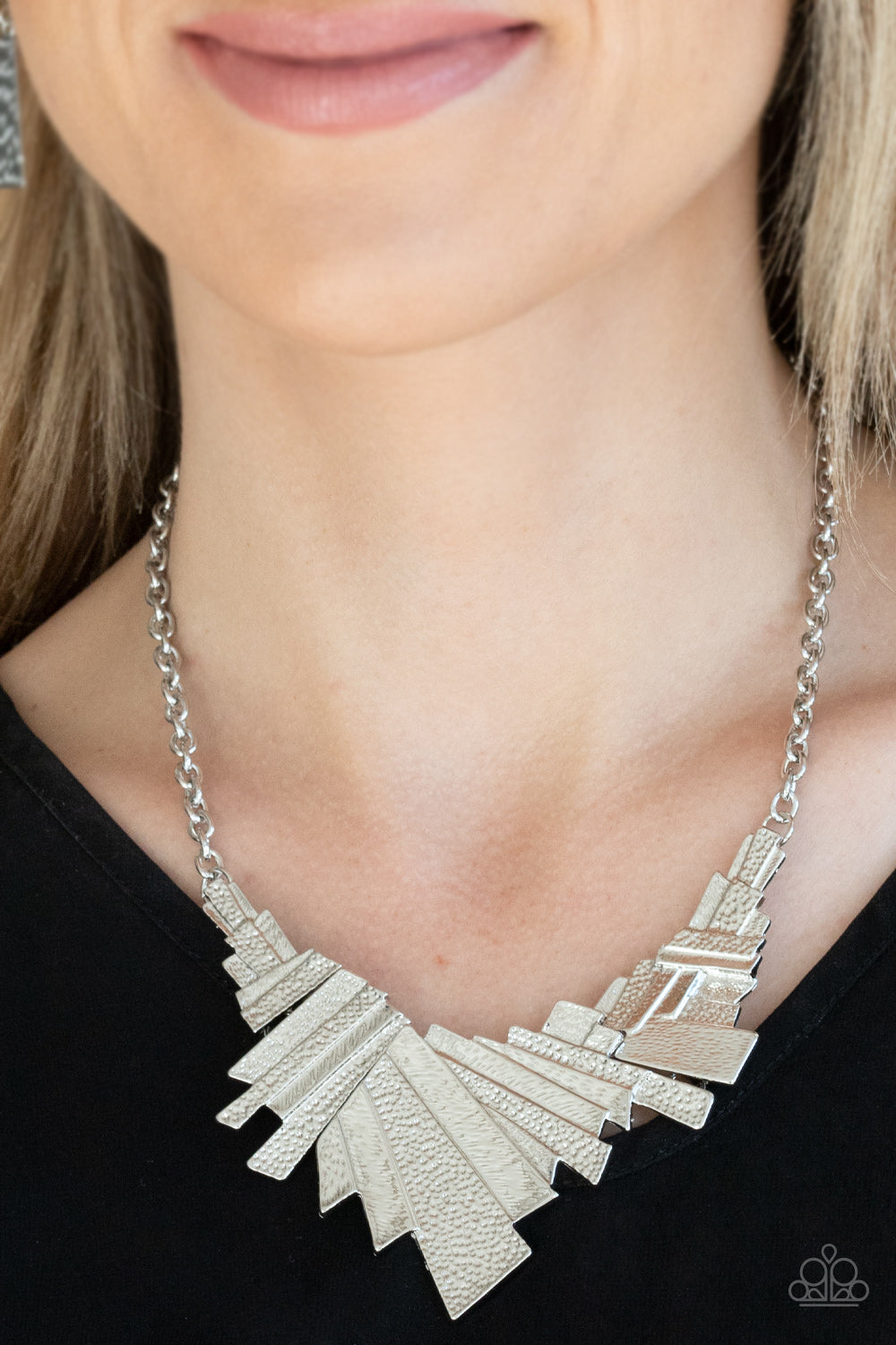 Paparazzi ♥ Happily Ever AFTERSHOCK - Silver ♥  Necklace