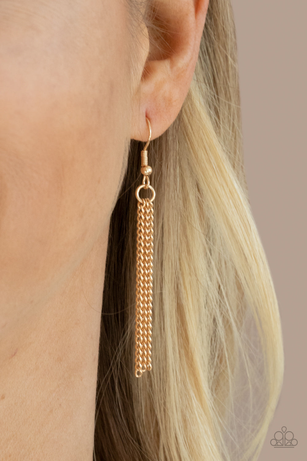 Paparazzi ♥ Serenely Scalloped - Gold ♥  Necklace