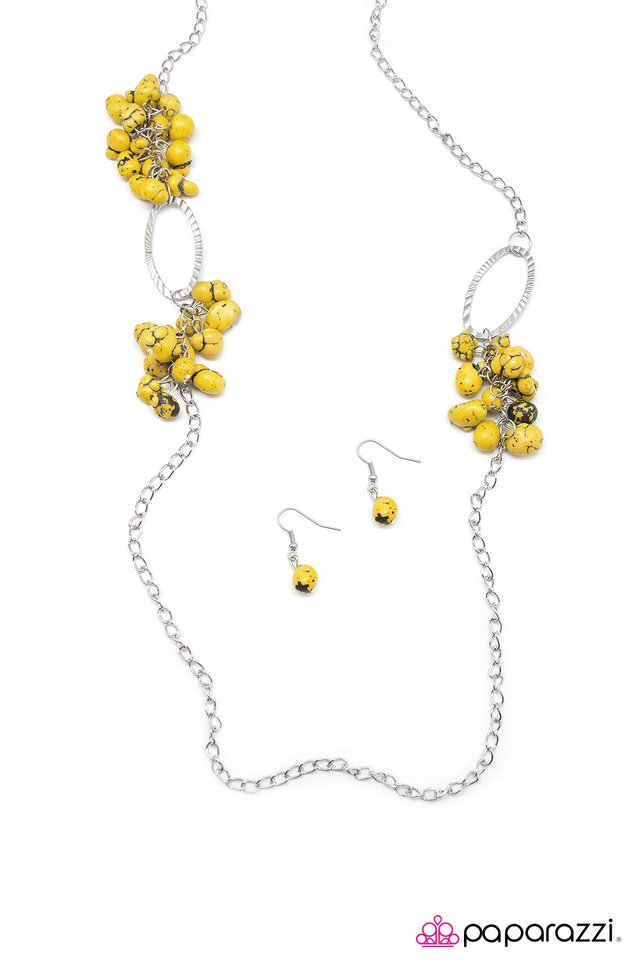 Paparazzi ♥ Embers of Elegance - Yellow ♥ Necklace