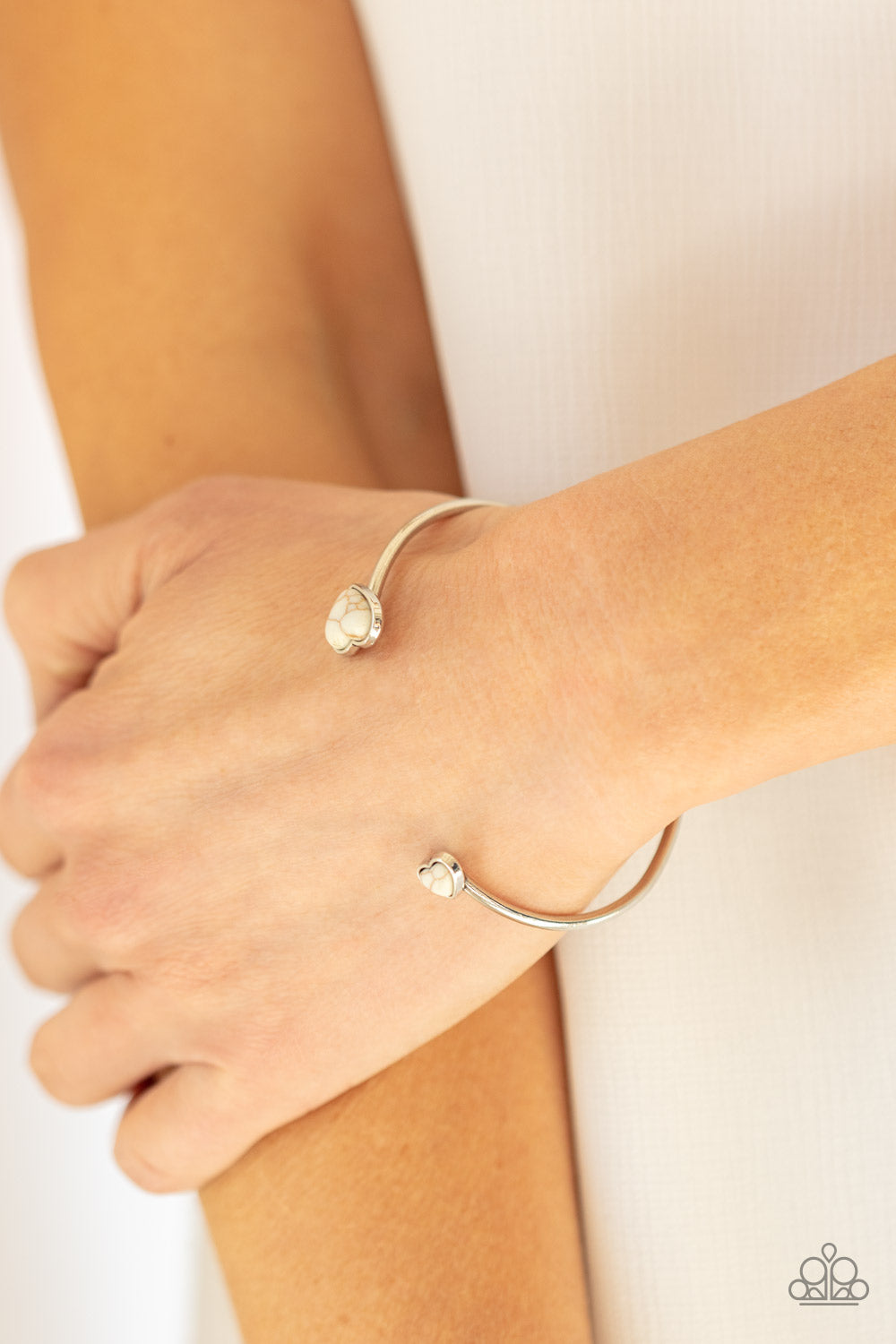 Paparazzi ♥ Romantically Rustic - White ♥  Bracelet