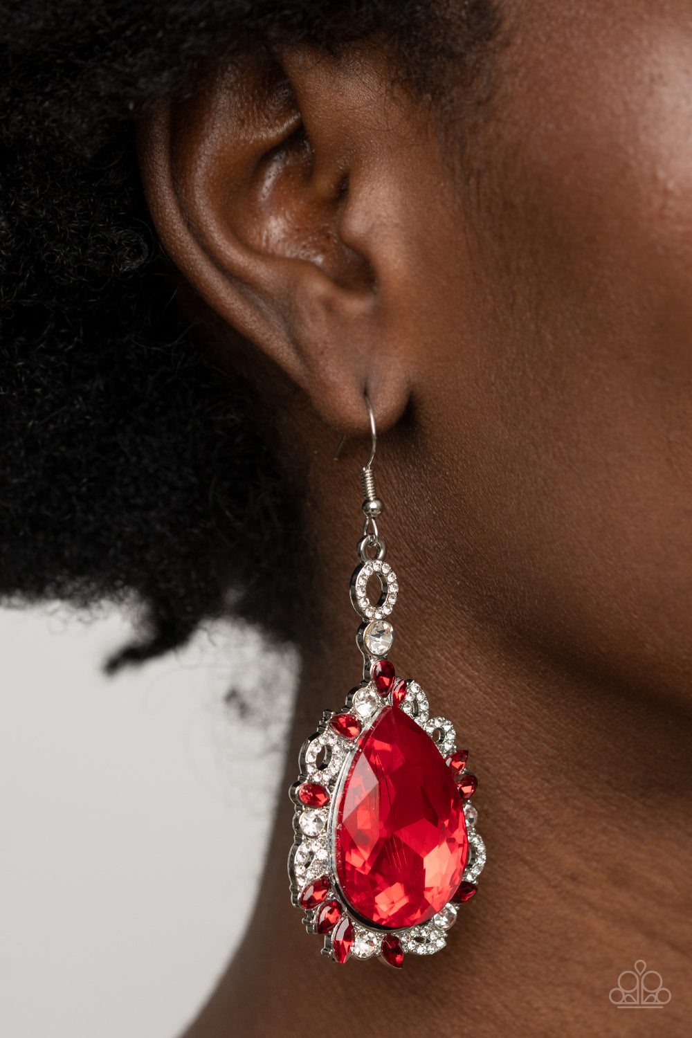 Paparazzi ♥ Royal Recognition - Red ♥  Earrings