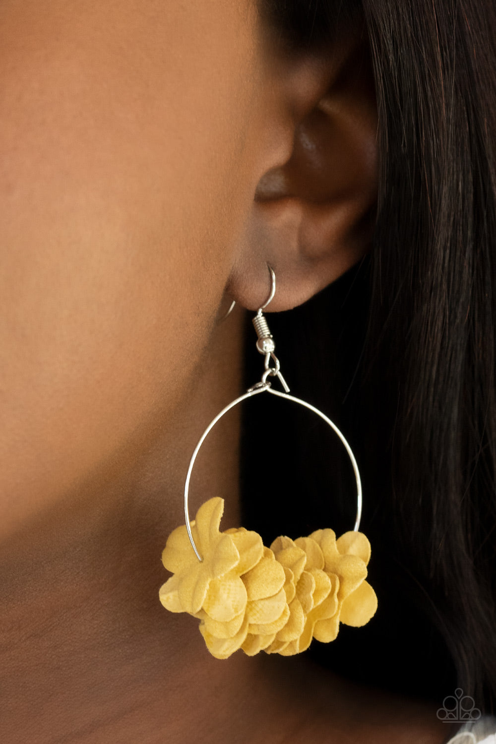 Paparazzi ♥ Flirty Florets - Yellow ♥  Earrings