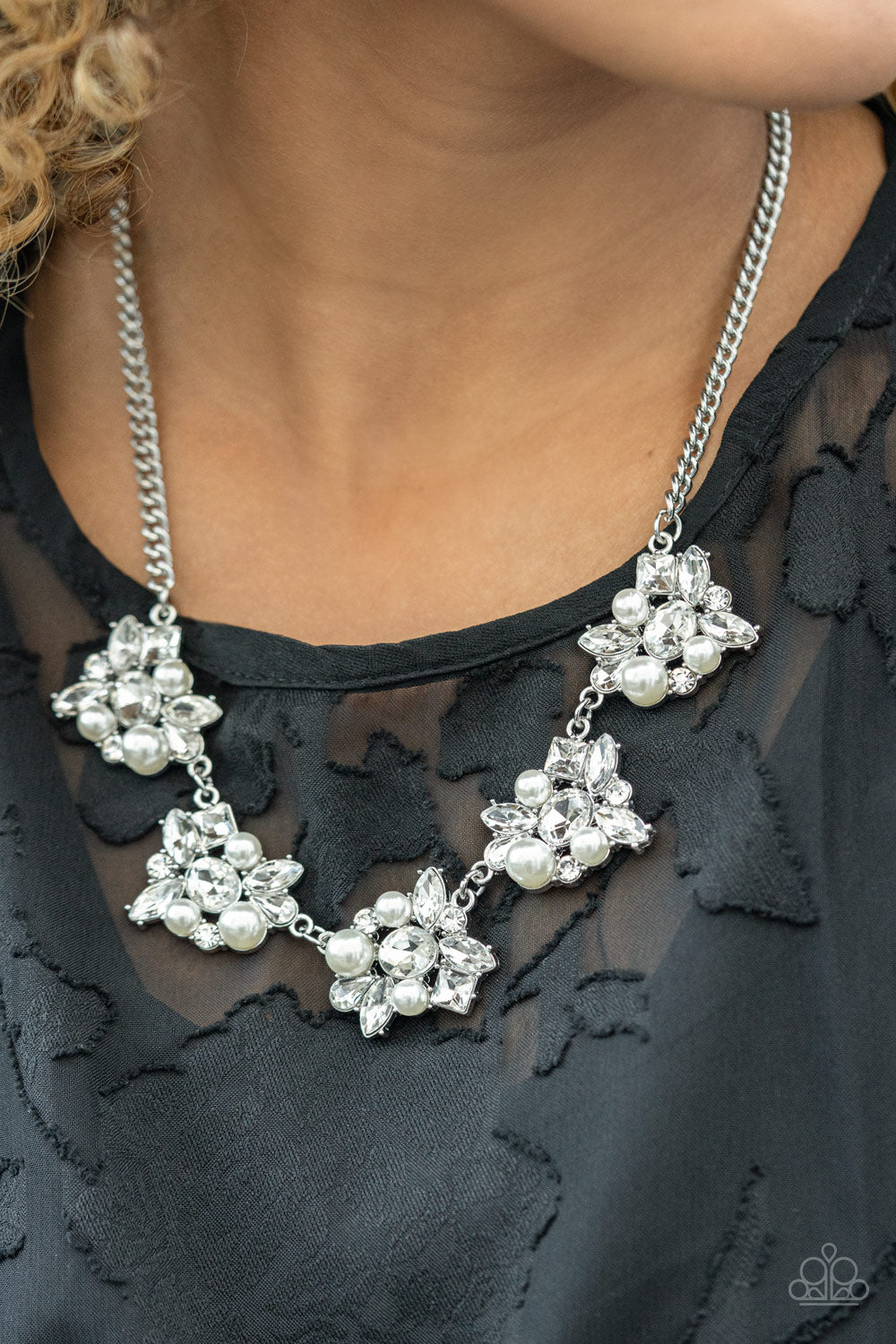 Paparazzi ♥ HEIRESS of Them All - White ♥  Necklace