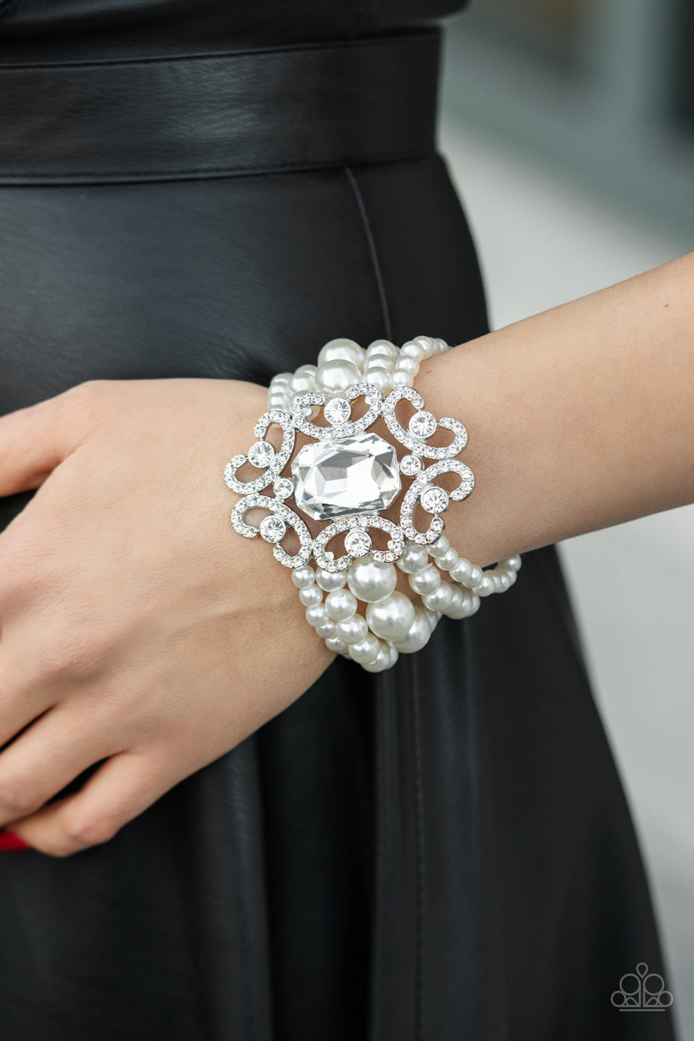 Paparazzi ♥ Rule The Room - White ♥  Bracelet