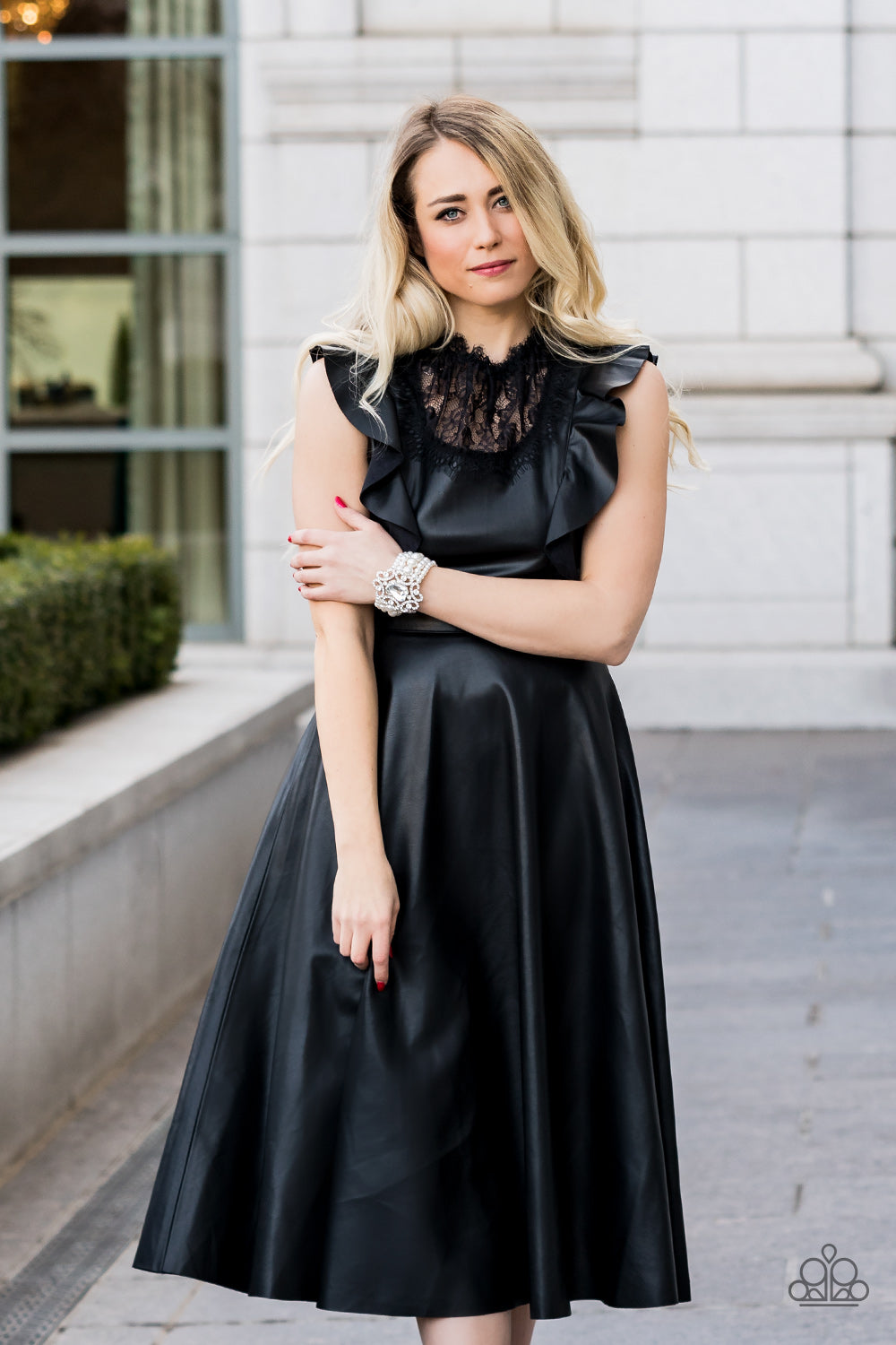 Paparazzi ♥ Rule The Room - White ♥  Bracelet