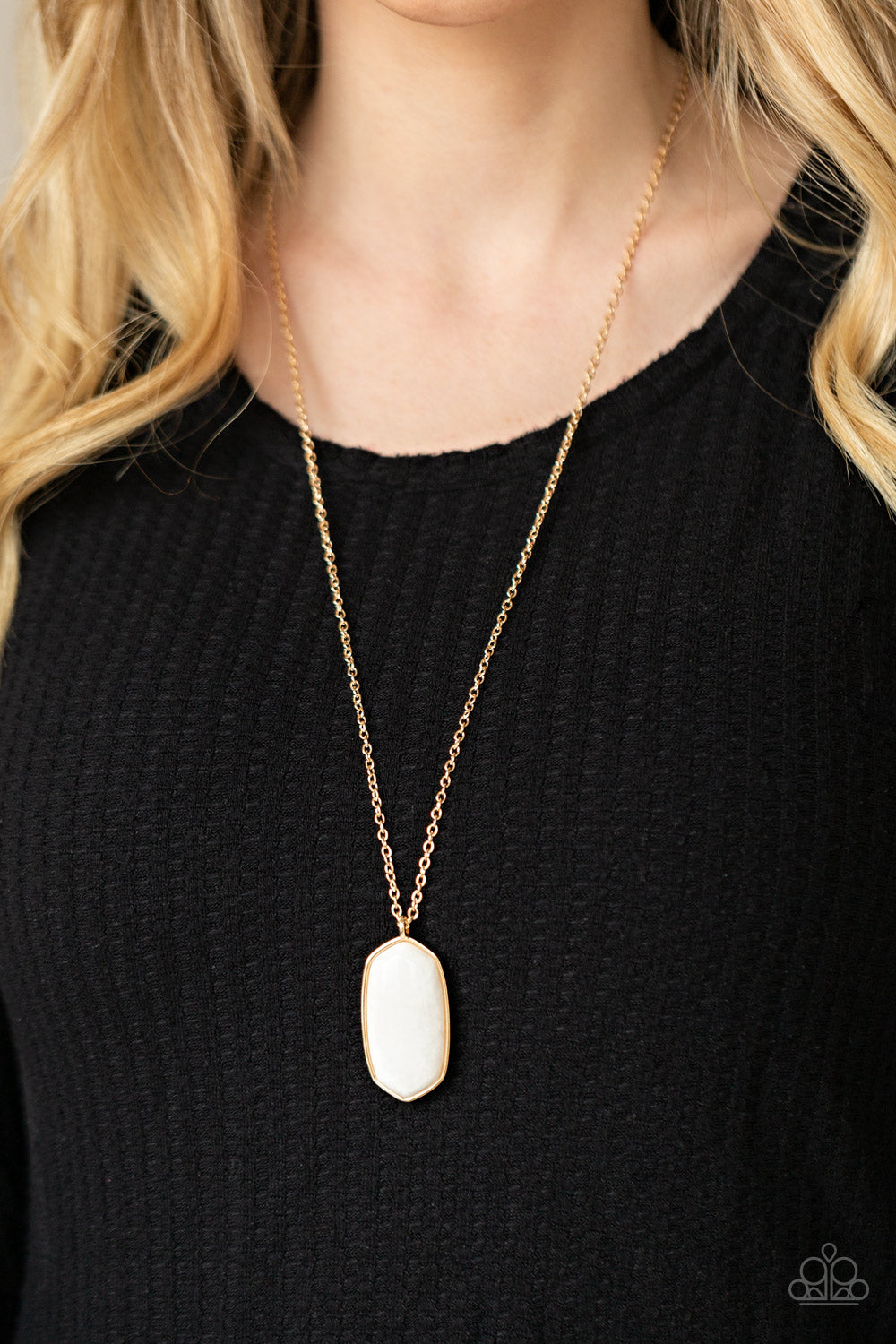 Paparazzi ♥ Elemental Elegance - White ♥  Necklace