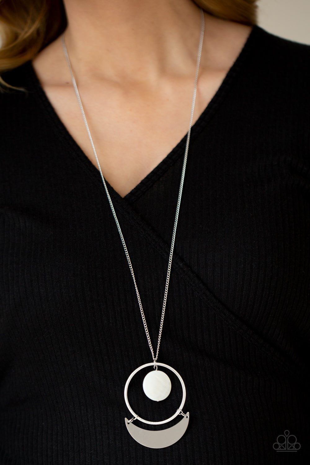 Paparazzi ♥ Moonlight Sailing - White ♥  Necklace