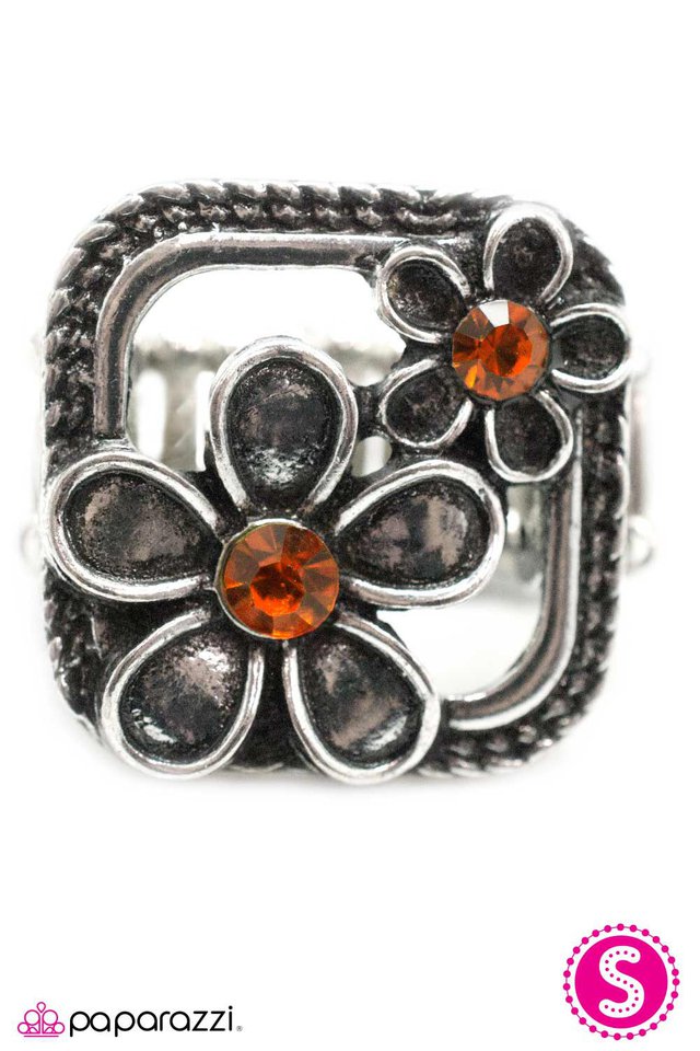 Paparazzi ♥ Double Dutch - Orange ♥ Ring