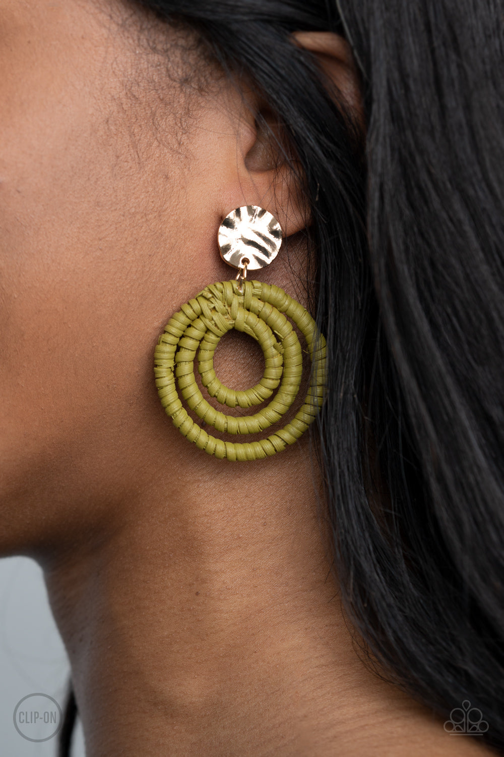 Paparazzi ♥ Whimsically Wicker - Green ♥  Clip-On