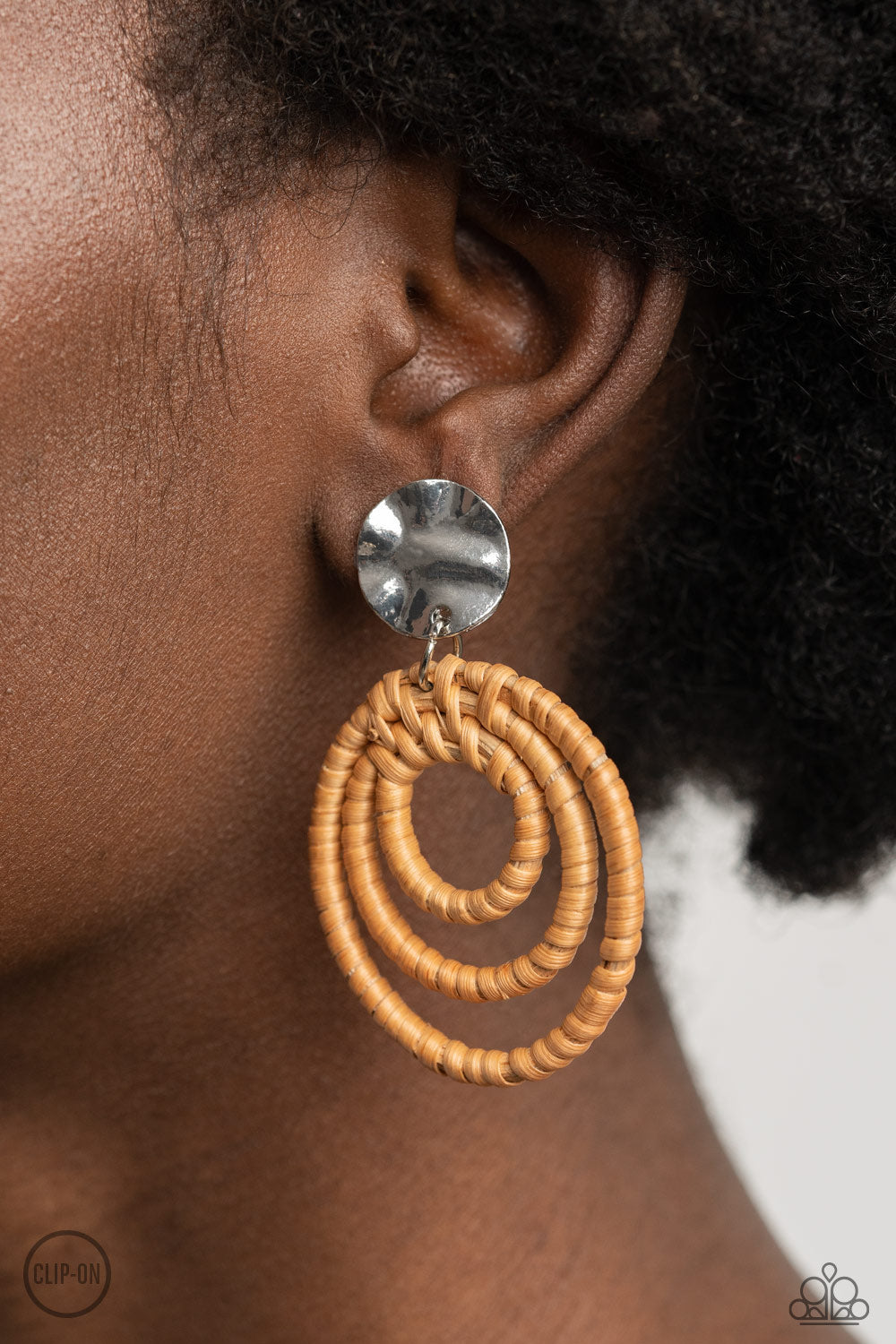 Paparazzi ♥ Whimsically Wicker - Brown ♥  Clip-On