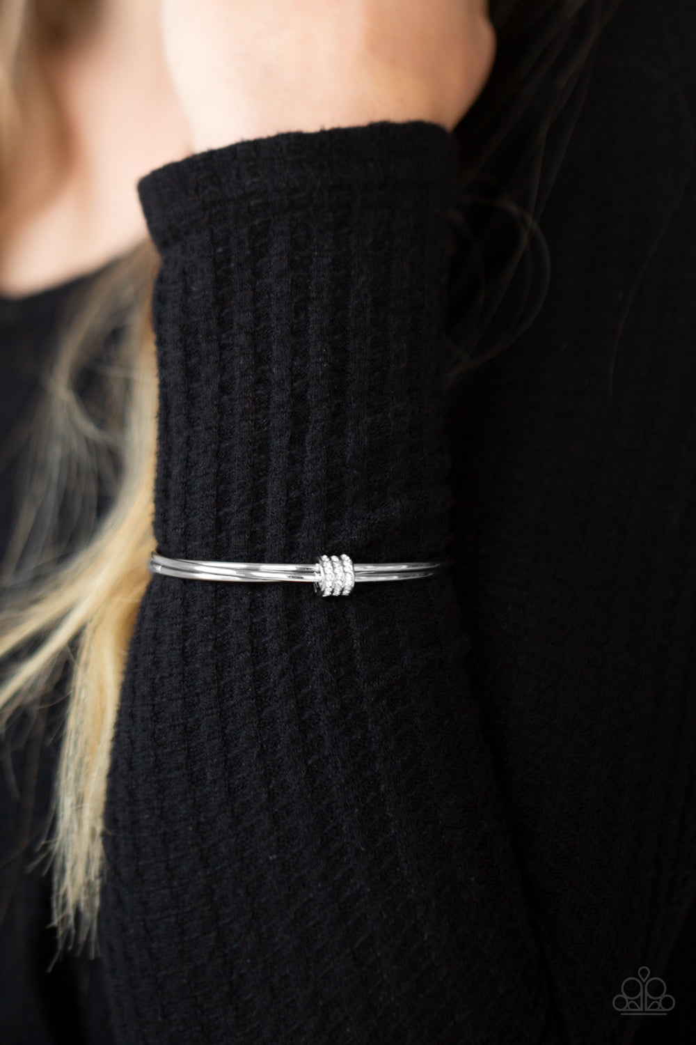 Paparazzi ♥ Roll Out The Rhinestones - White ♥  Bracelet