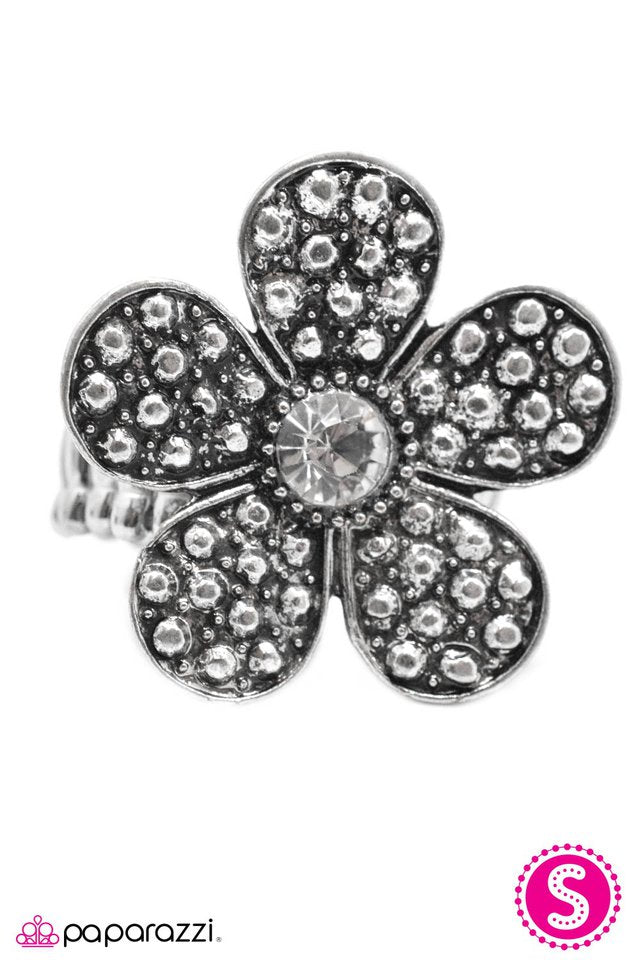 Paparazzi ♥ Haute and Heated - White ♥ Ring