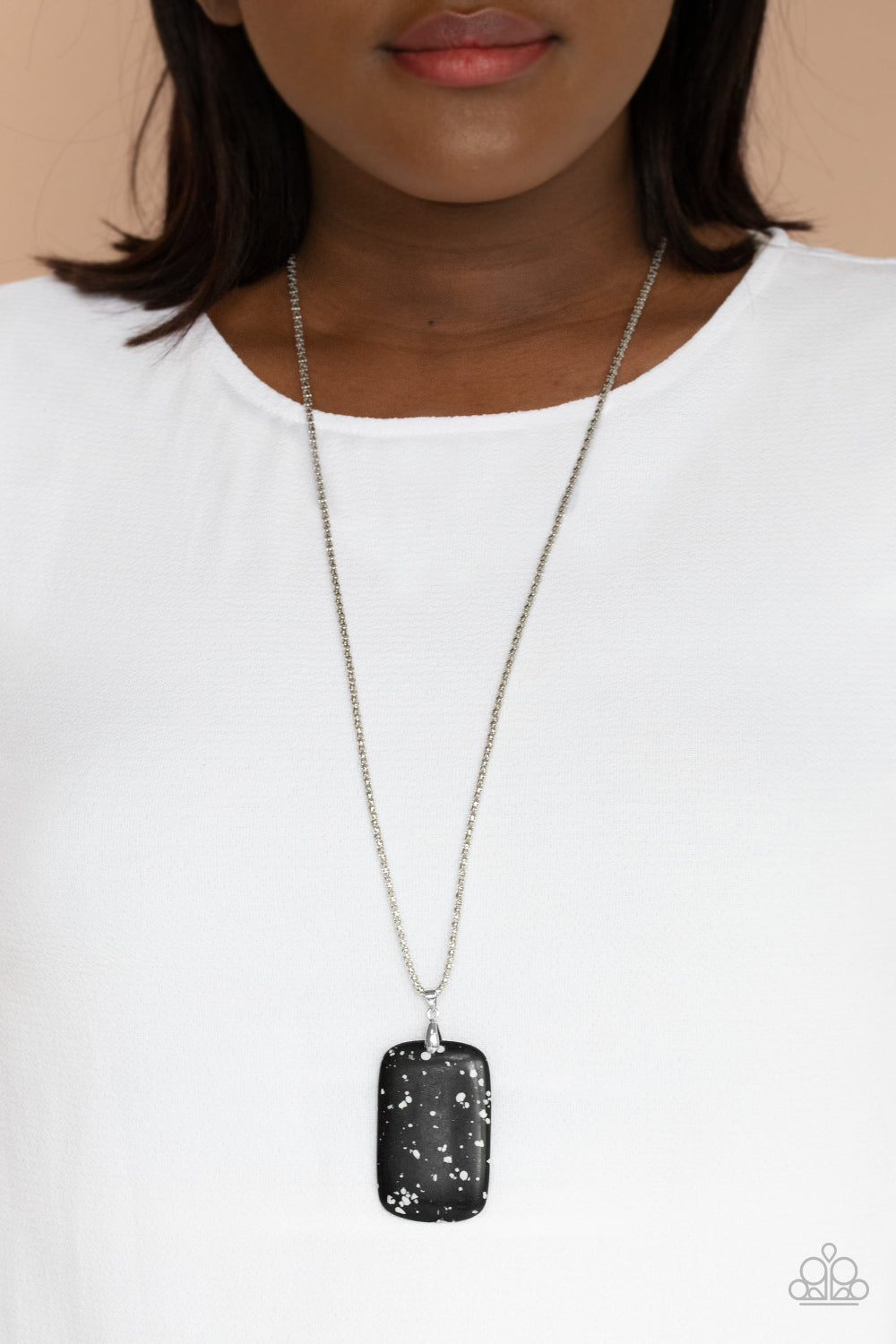 Paparazzi ♥ Fundamentally Funky - Black ♥  Necklace
