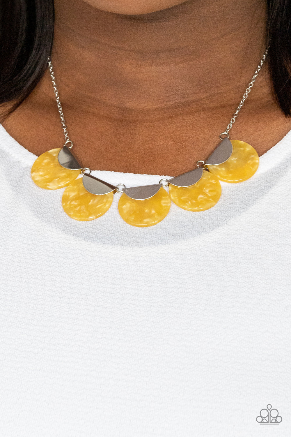 Paparazzi ♥ Mermaid Oasis - Yellow ♥  Necklace