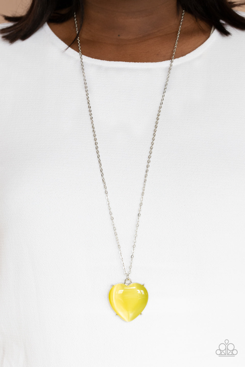 Paparazzi ♥ Warmhearted Glow - Yellow ♥  Necklace