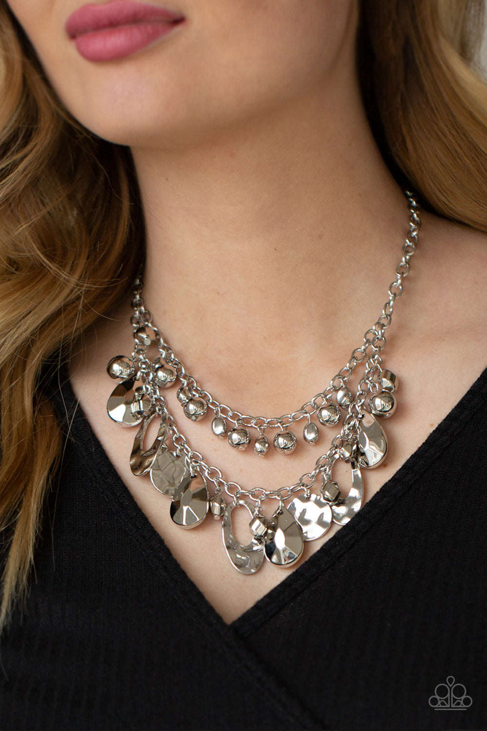 Paparazzi ♥ Extra Exhilarating - Silver ♥  Necklace
