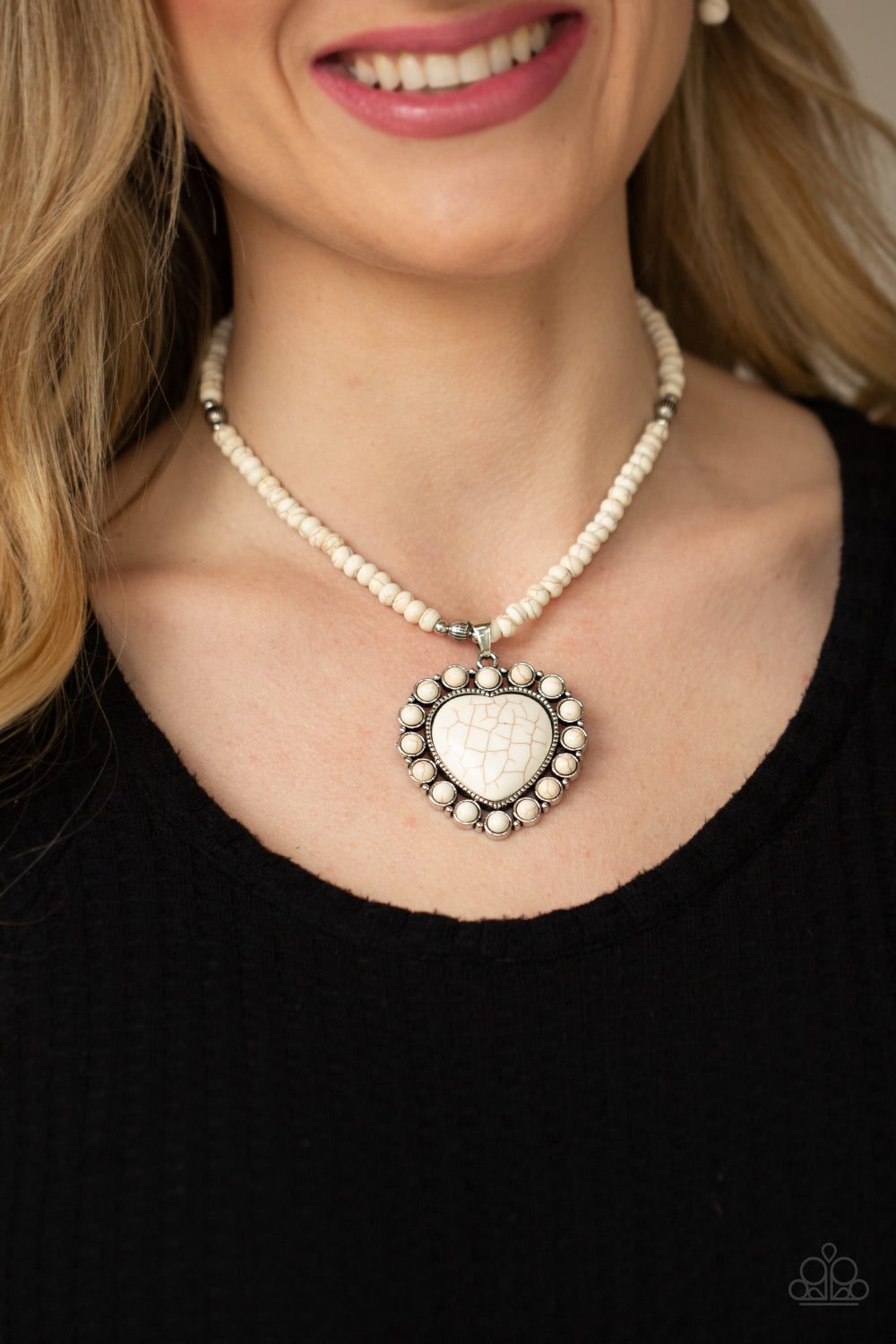 Paparazzi ♥ A Heart Of Stone - White ♥  Necklace