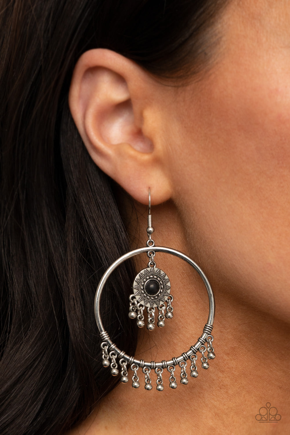 Paparazzi ♥ Sunny Equinox - Black ♥  Earrings
