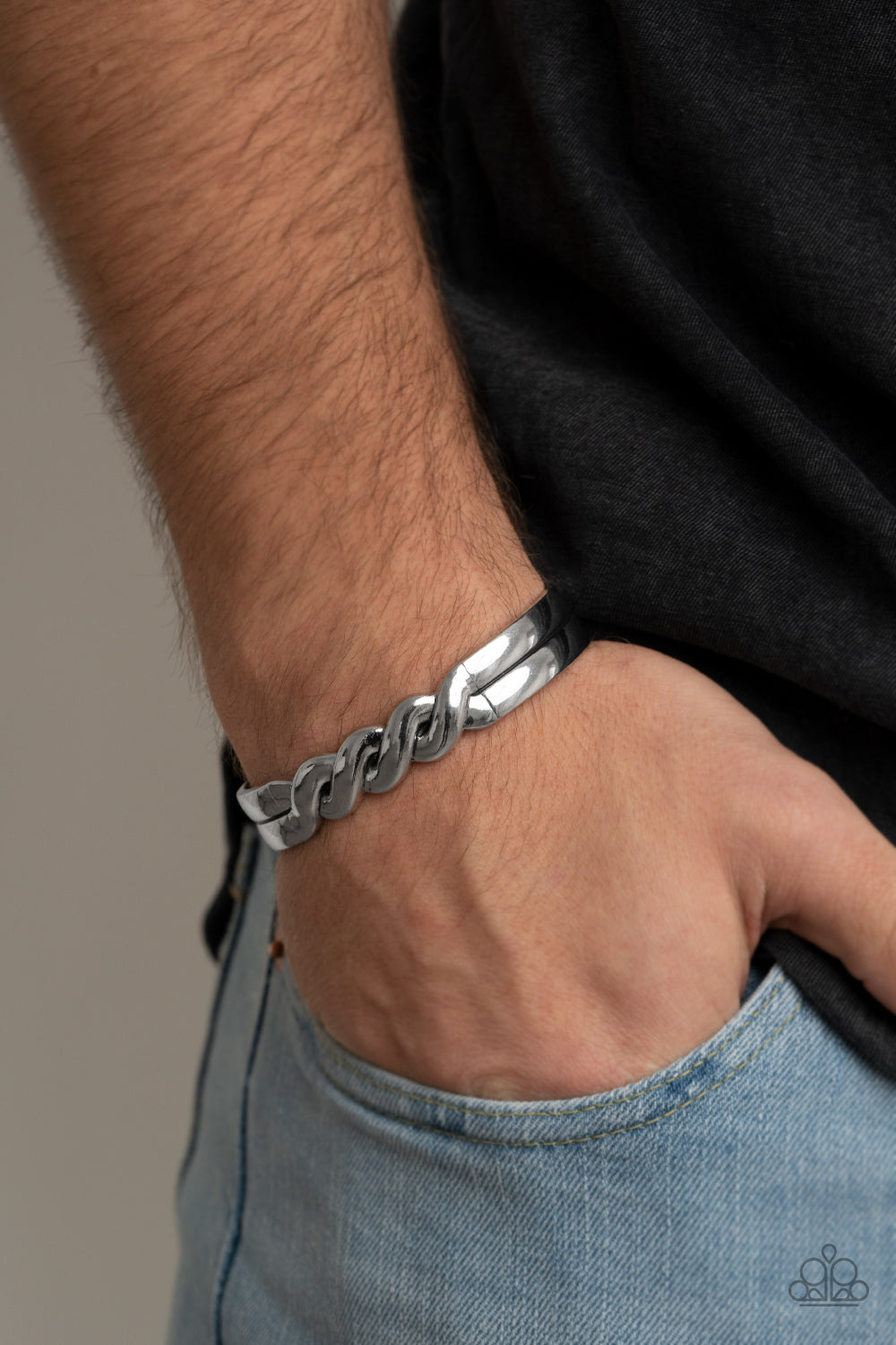 Paparazzi ♥ Metro Machine - Silver ♥  Mens Bracelet