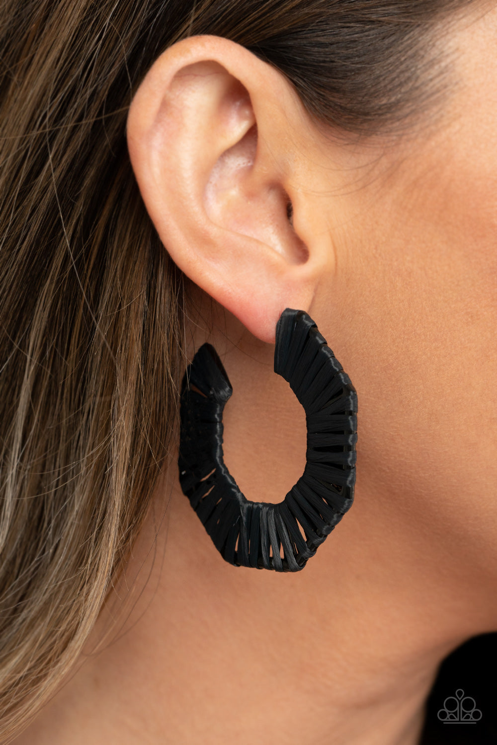 Paparazzi ♥ Fabulously Fiesta - Black ♥  Earrings