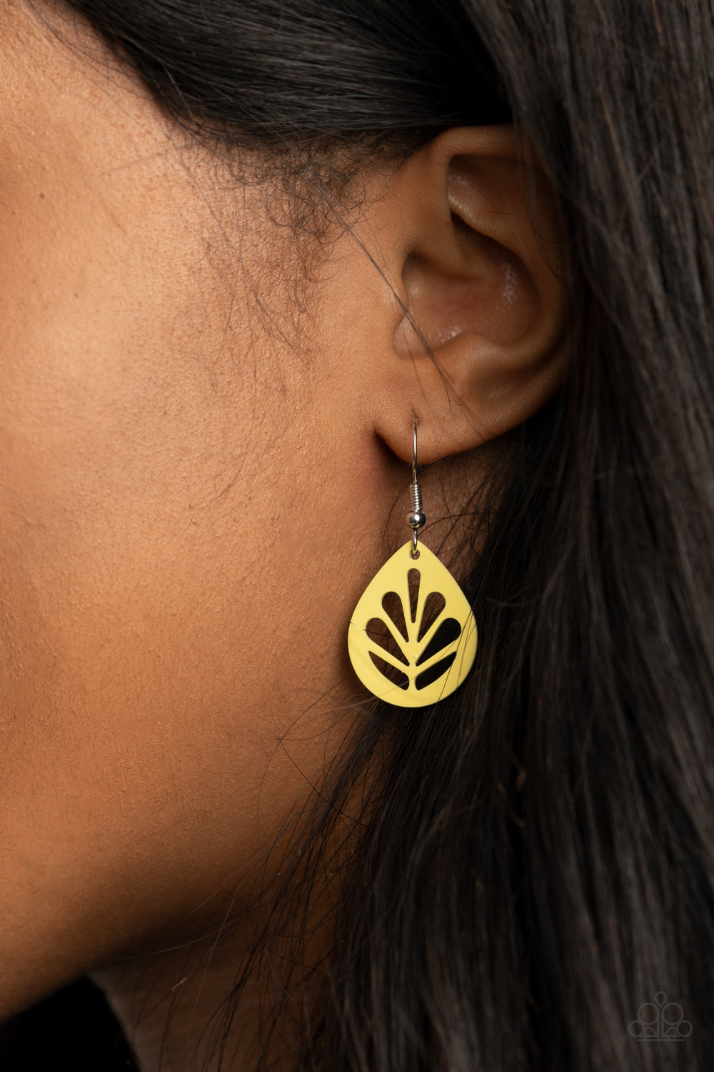 Paparazzi ♥ LEAF Yourself Wide Open - Yellow ♥  Earrings
