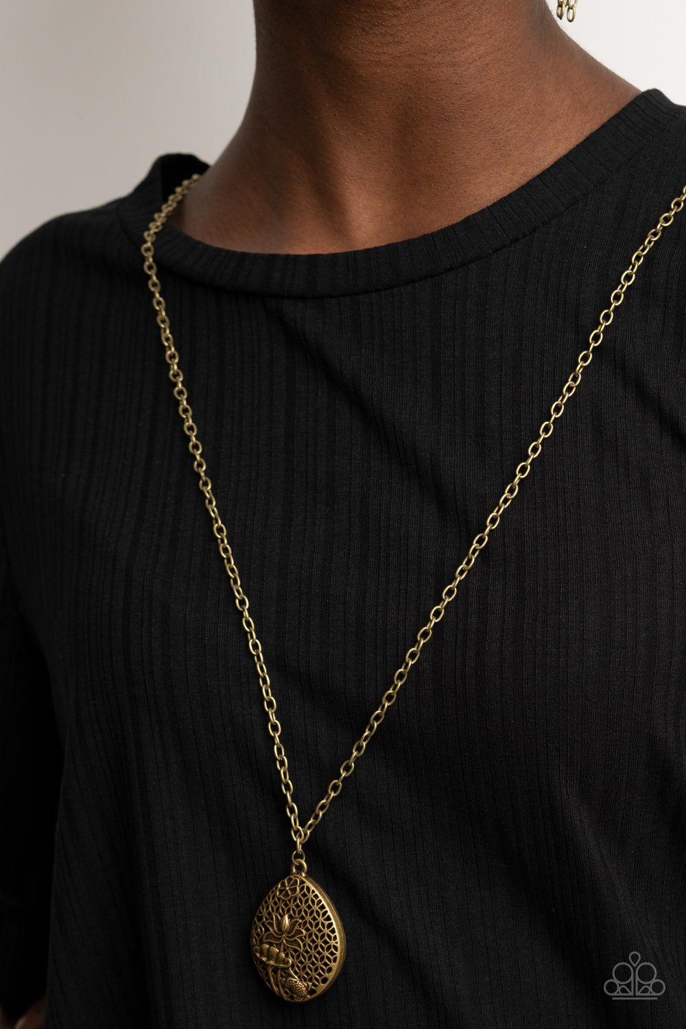 Paparazzi ♥ Wearable Wildflowers - Brass ♥  Necklace