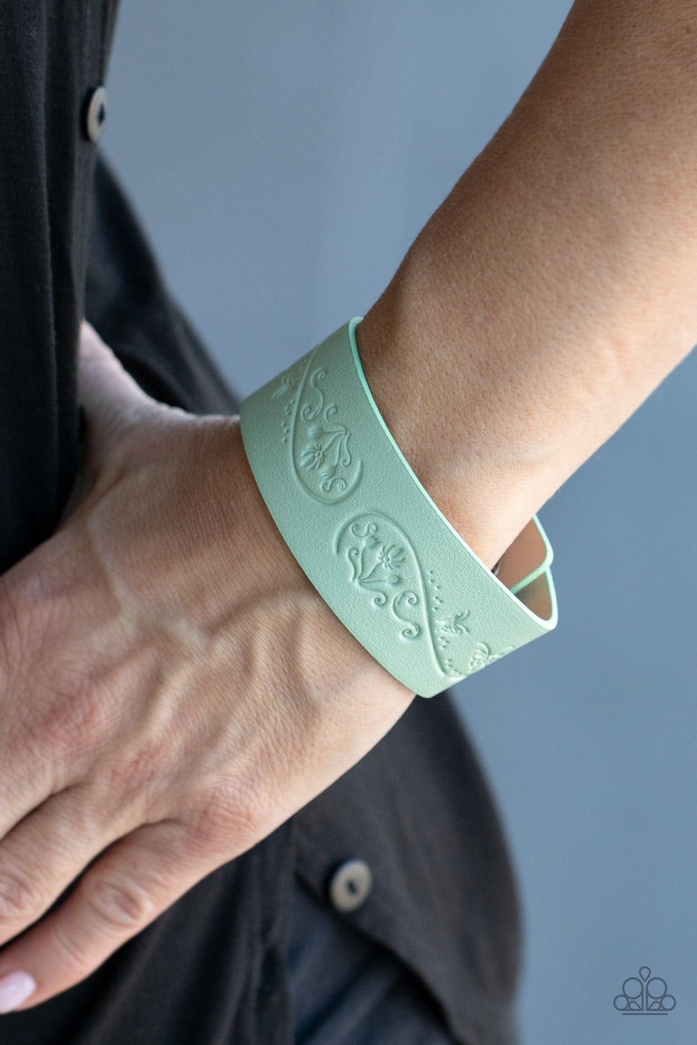 Paparazzi ♥ Butterfly Canopy - Green ♥  Bracelet