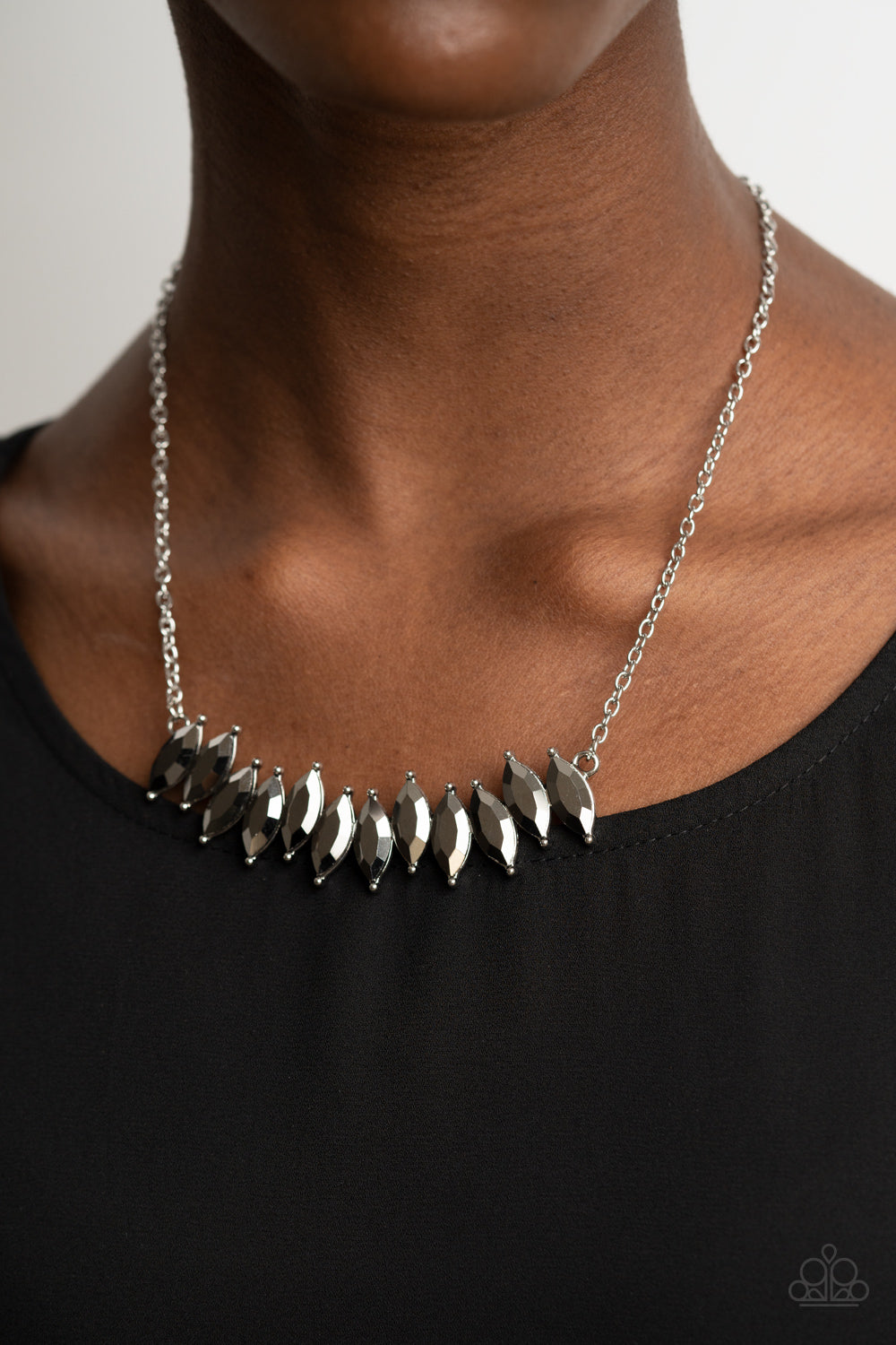 Paparazzi ♥ Icy Intensity - Silver ♥  Necklace