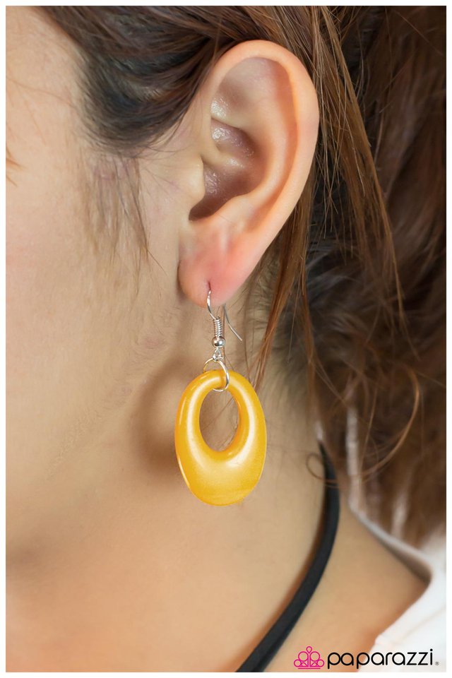 Paparazzi ♥ Fearless Fascination - Yellow ♥ Necklace